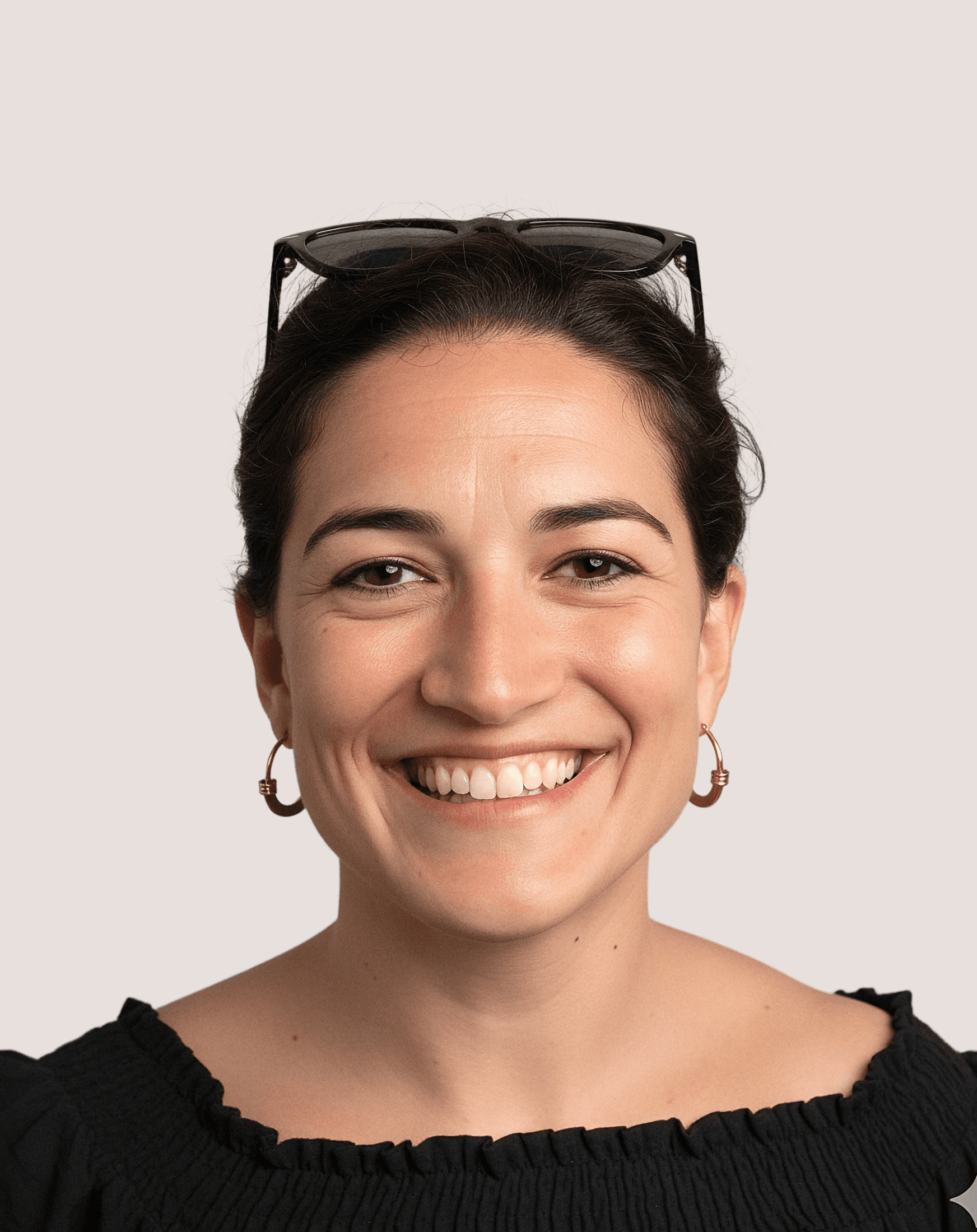 Portrait of María Cavada, Operations lead at Astrophat Studio — managing production, workflow, and project execution.