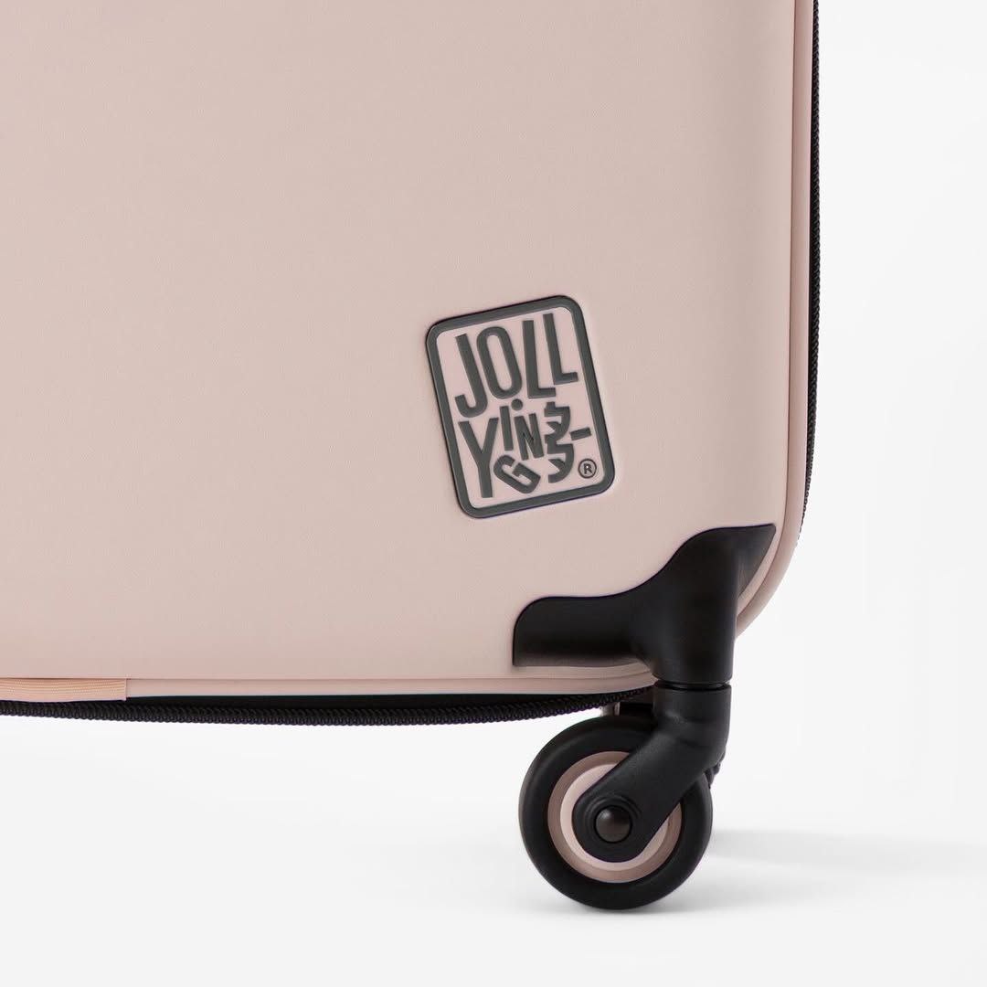 3D bag design involves creating digital models that combine style, functionality, and practicality. This process allows for detailed visualization of the bag's structure, materials, and features, ensuring a sleek and functional design ready for production.