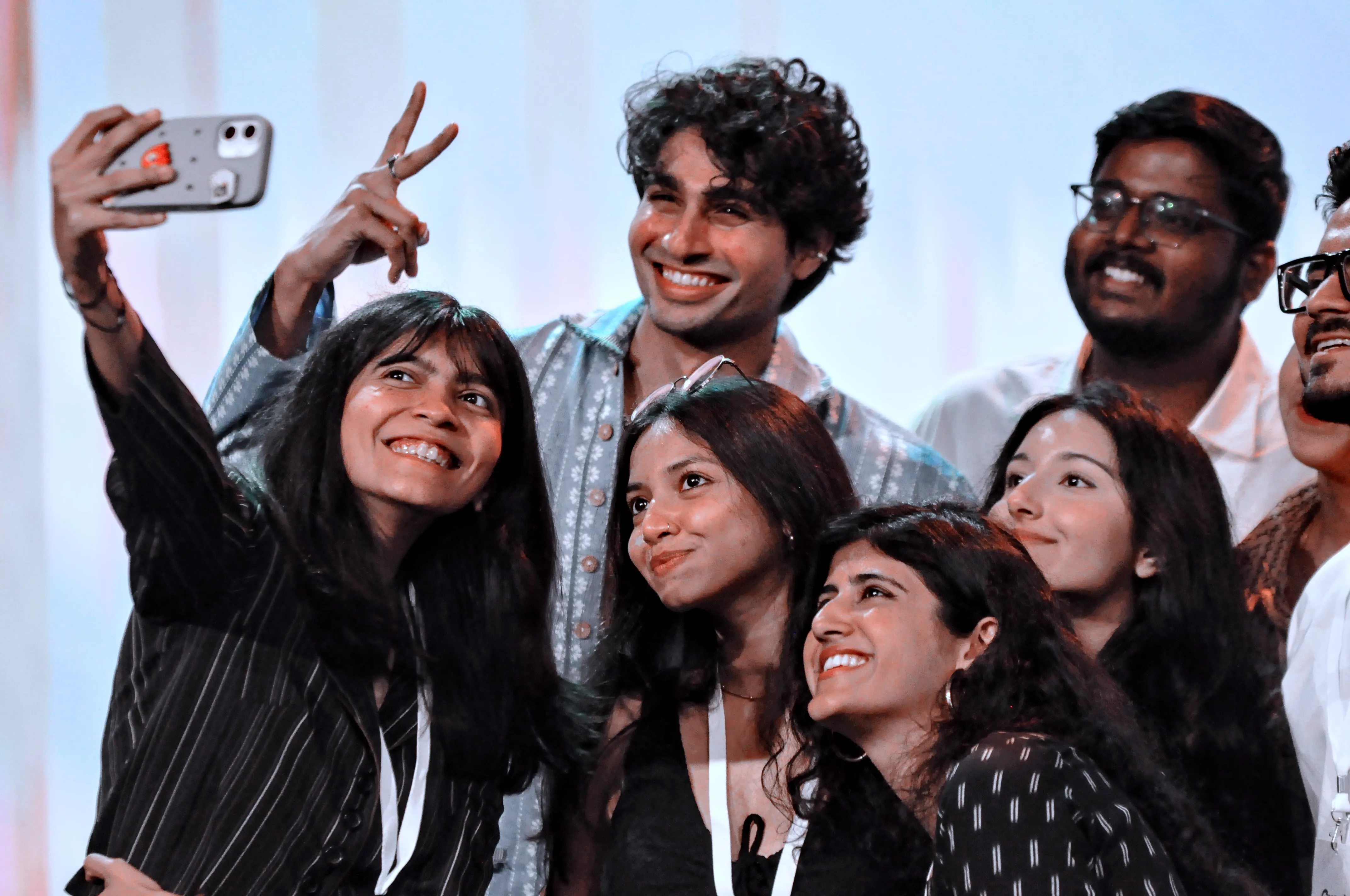 Life at TKS — students and mentors during the program (photo 1)