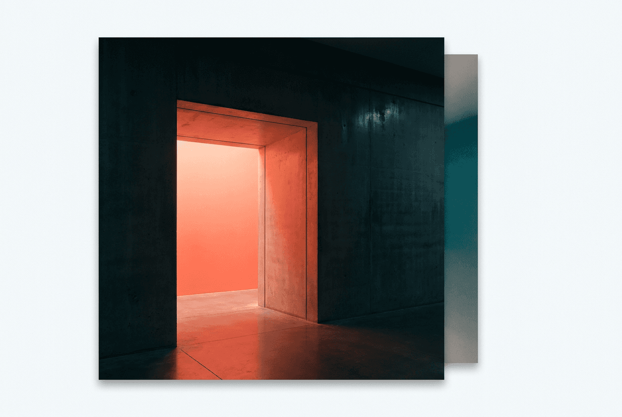 Modern aydınlık kapı — görünmeyen disiplin