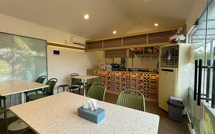 Ammaia eco forest table