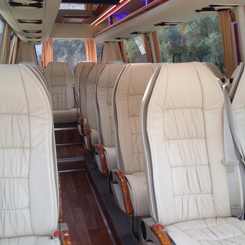 梅泰奥拉：卡拉巴卡半日晨间导览游 + 接送票