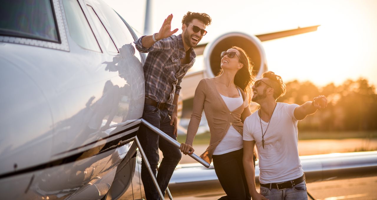 Amigos disfrutando empty leg