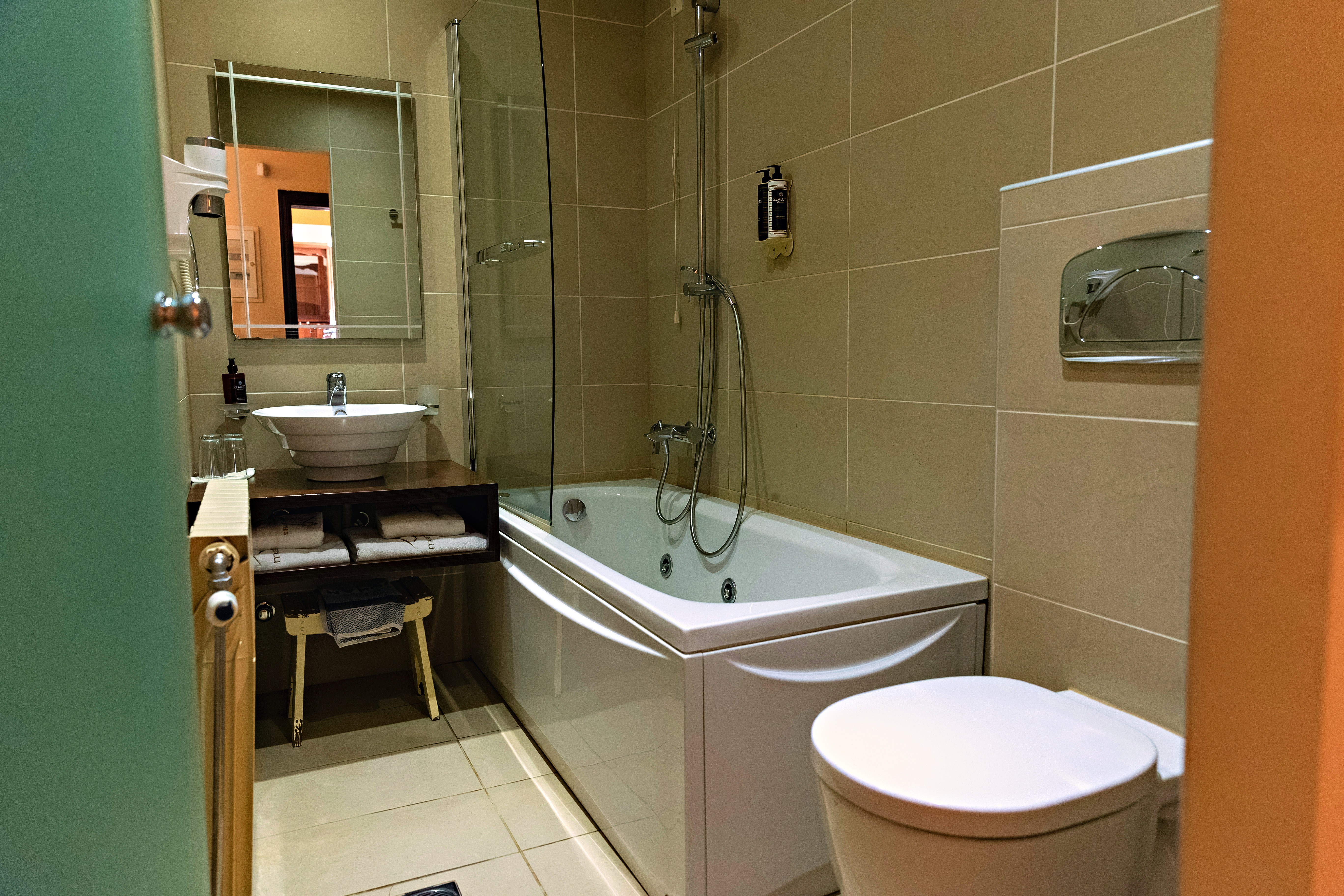 Room gallery image 5