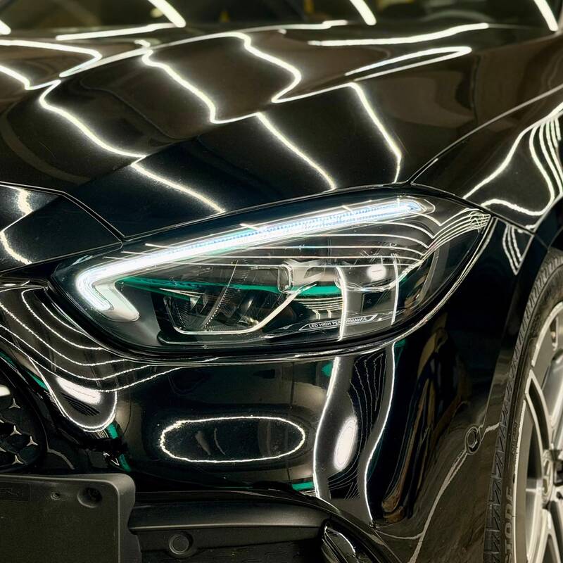 Detalle Faro Mercedes Benz C200 Sport 2024