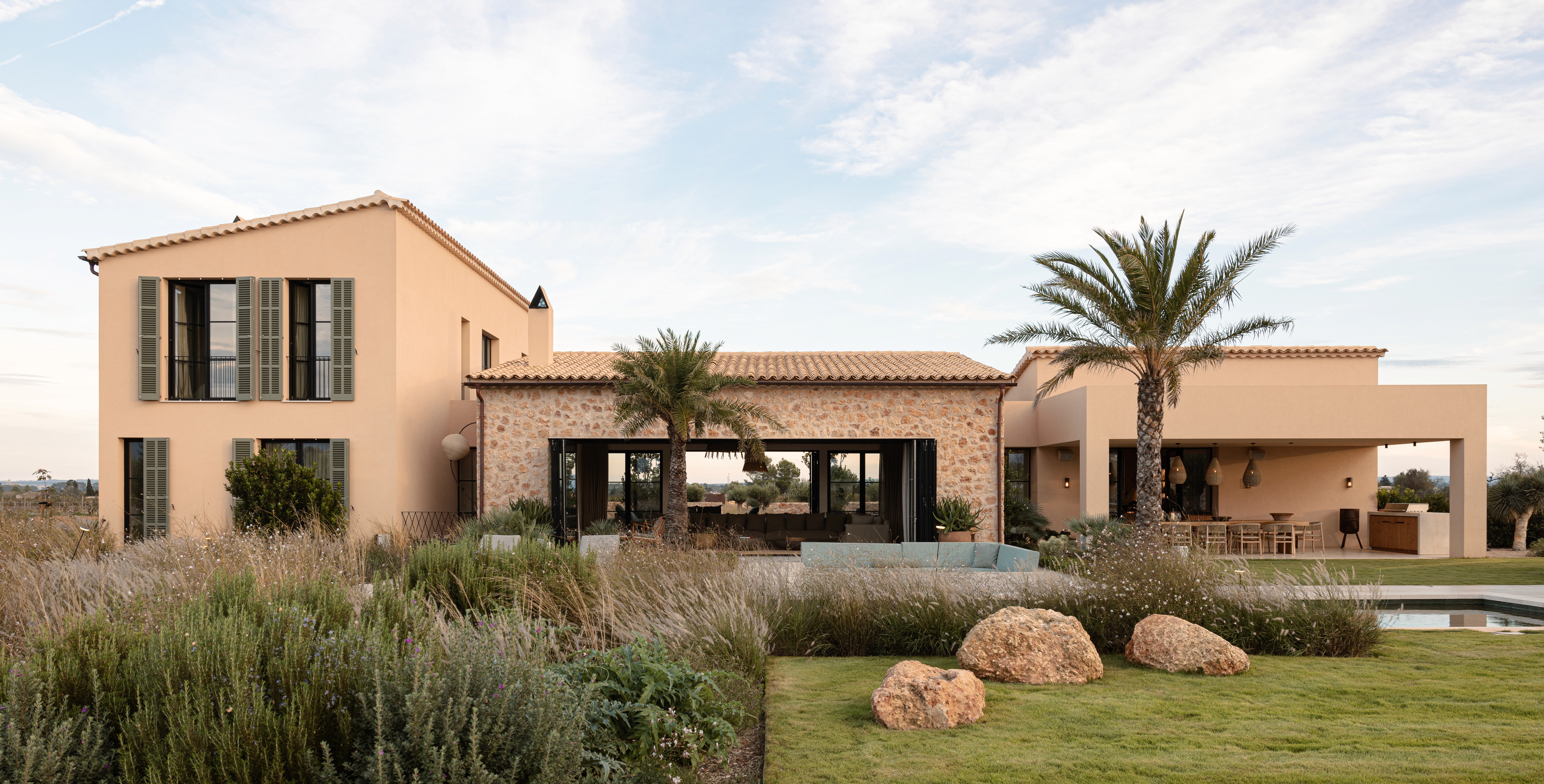 Here comes the alt text