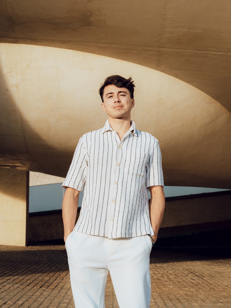 Portrait du photographe William Desse à la cité de l'Océan à Biarritz