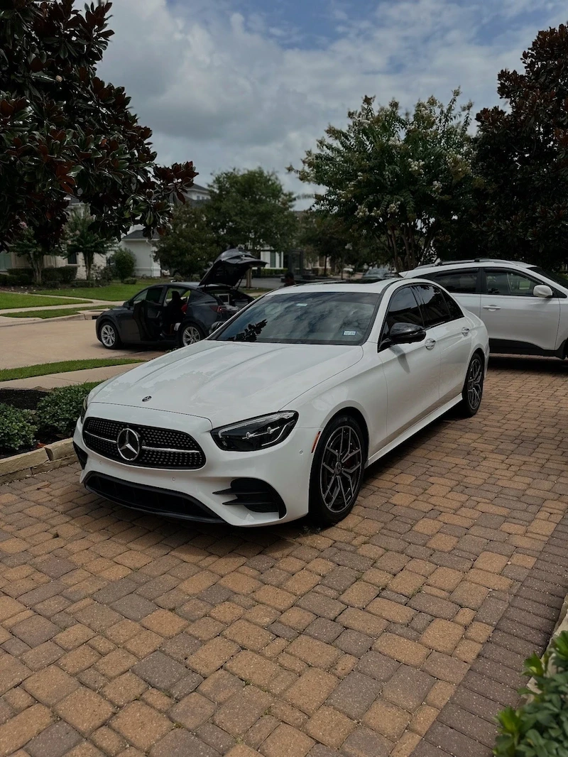Benz car detialed by LV fresh details.
