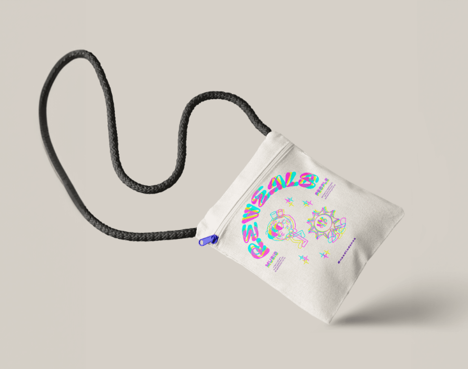 Pochette textile designée pour la marque REVEALS, avec illustrations psychédéliques colorées et typographie arc-en-ciel.