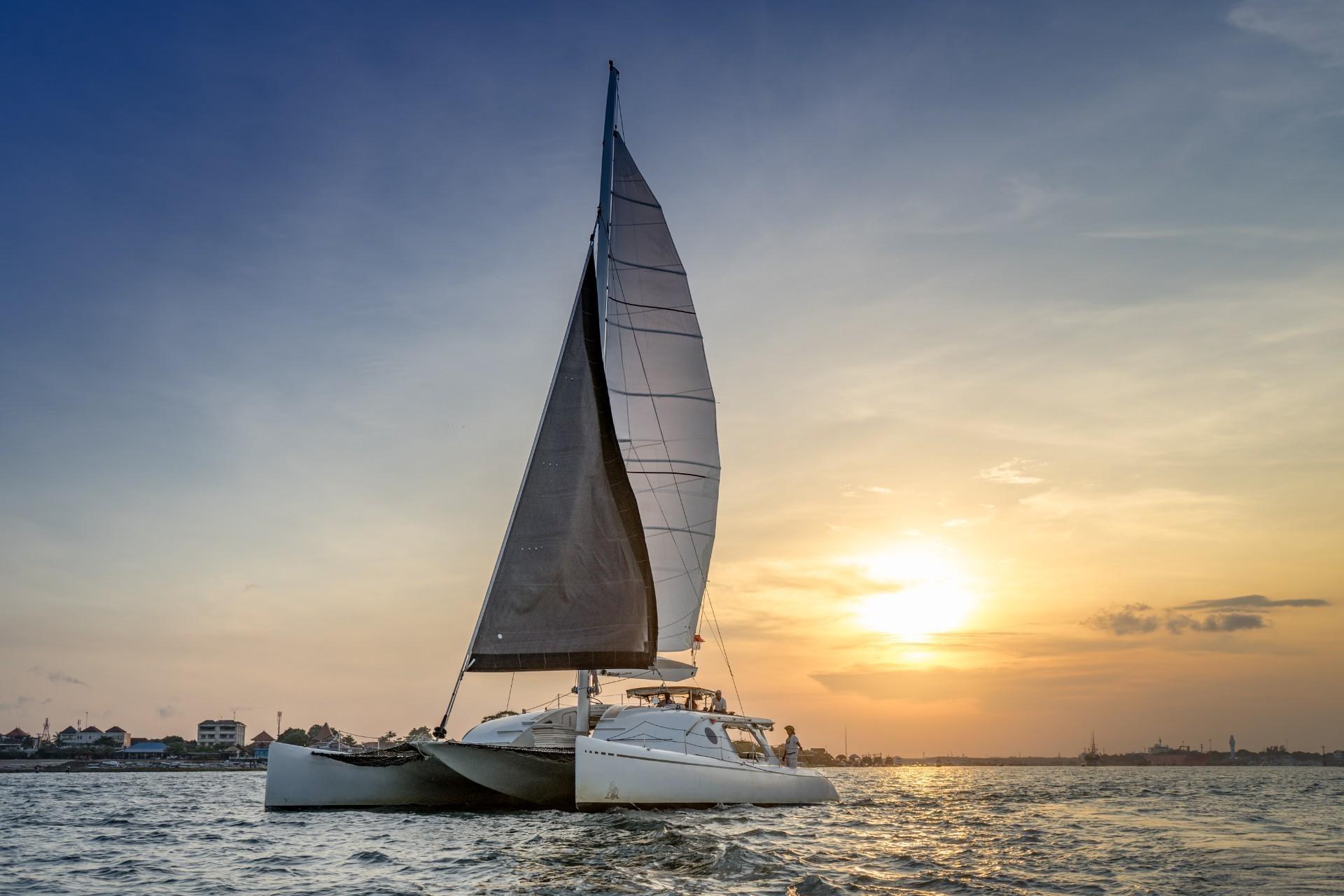 Catamaran 16