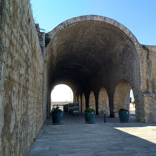 Ecobike: City Tour + Food Tasting & Wine Tasting tickets in Heraklion