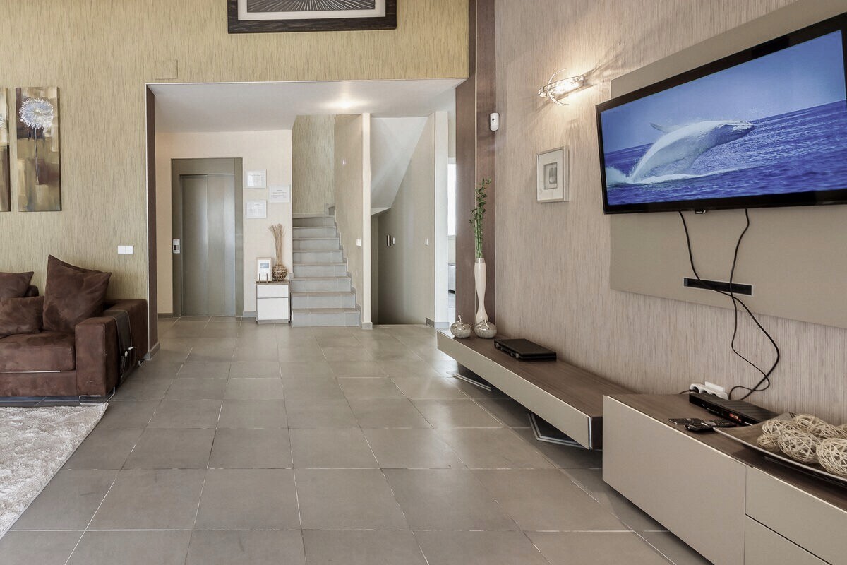 White Whale Photo 12