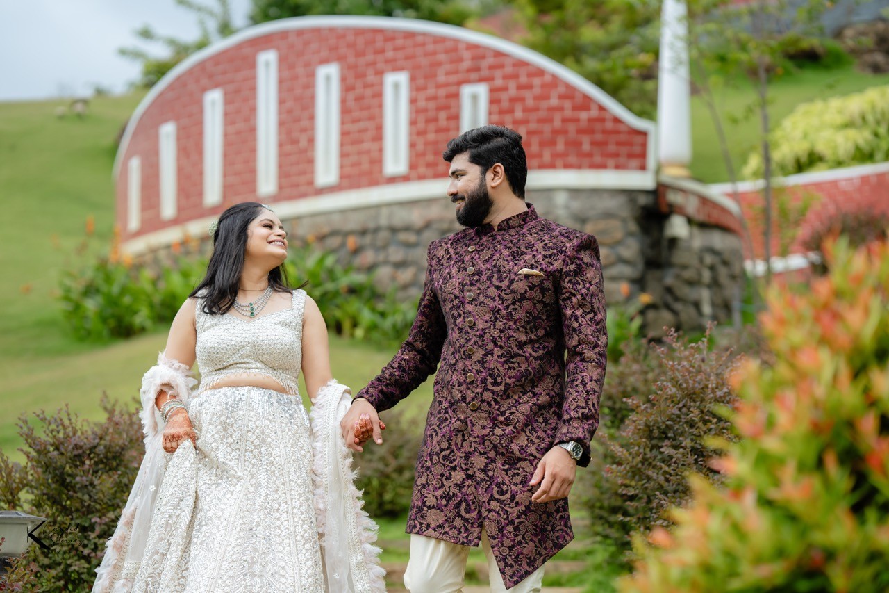 Wedding Photography Center at Au Revoir Resort – The perfect destination for capturing timeless moments. A dream location for save-the-date shoots, destination weddings, and grand receptions near Malampuzha Dam.