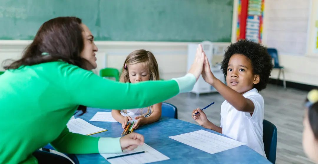 How to Choose the Best Early Childhood Curriculum for Preschools | Complete Guide