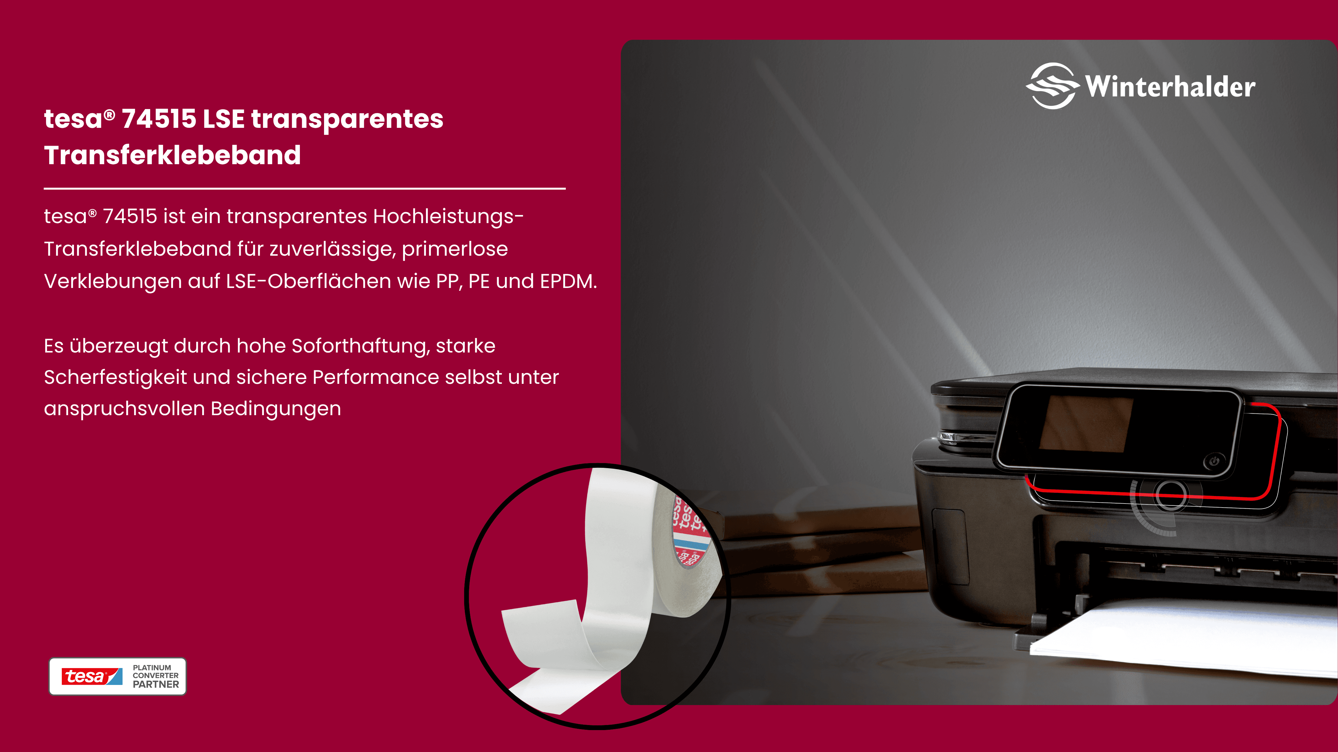 Ein Mann steht nachdenklich in einem stilvollen Industriegebäude, um ihn herum Textfelder, die verschiedene Themen behandeln.