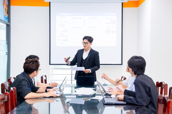 [Hướng nghiệp 2026] Thời đại mới - thị trường mới: Những cánh cửa nghề nghiệp mở rộng cho thế hệ làm Marketing 9