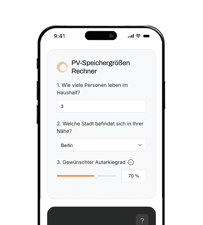 Ein Smartphone zeigt ein Formular mit Multiple-Choice-Fragen und Eingabefeldern.