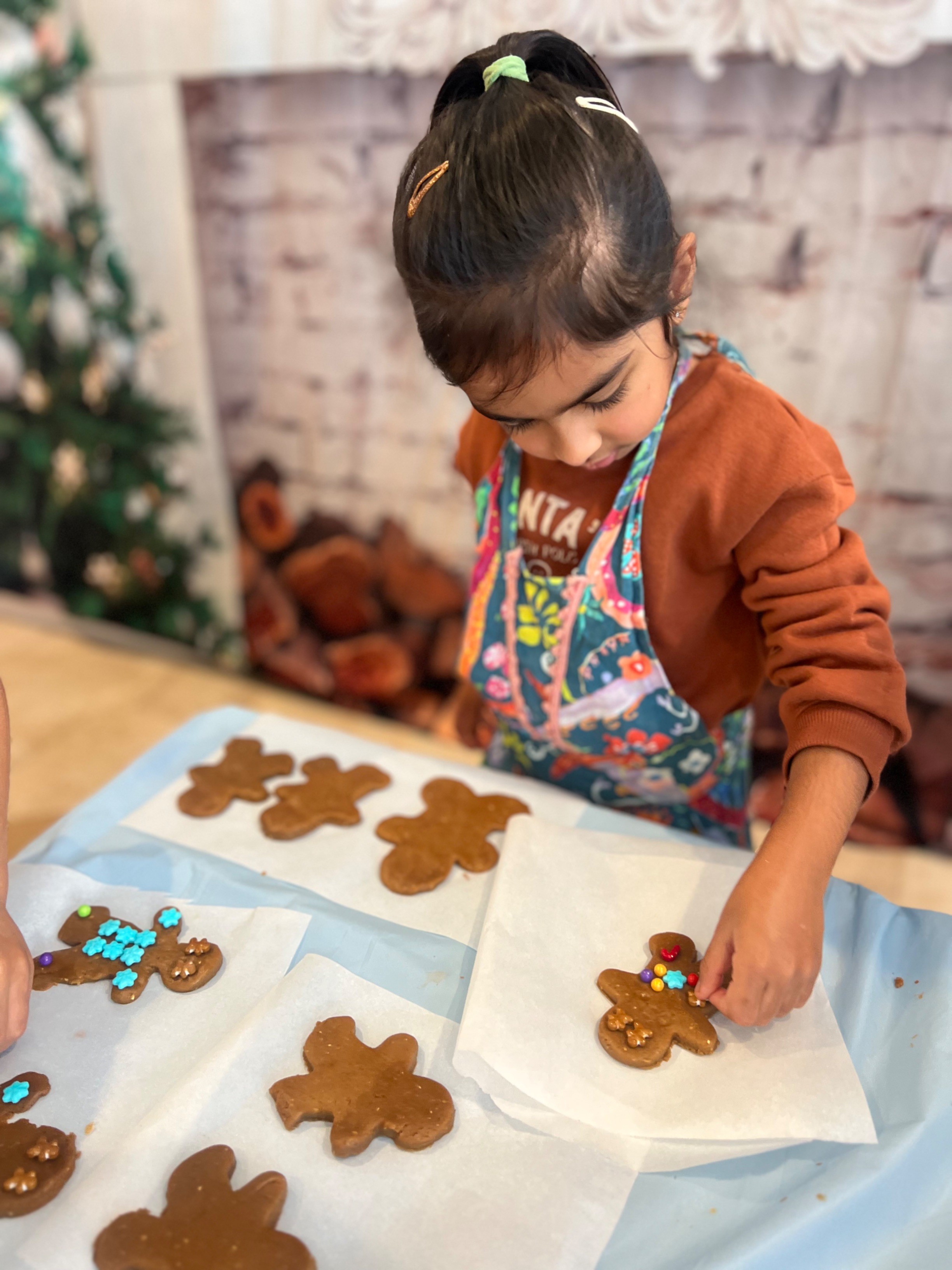 Small-class Montessori learning with individualized attention at an in-home school