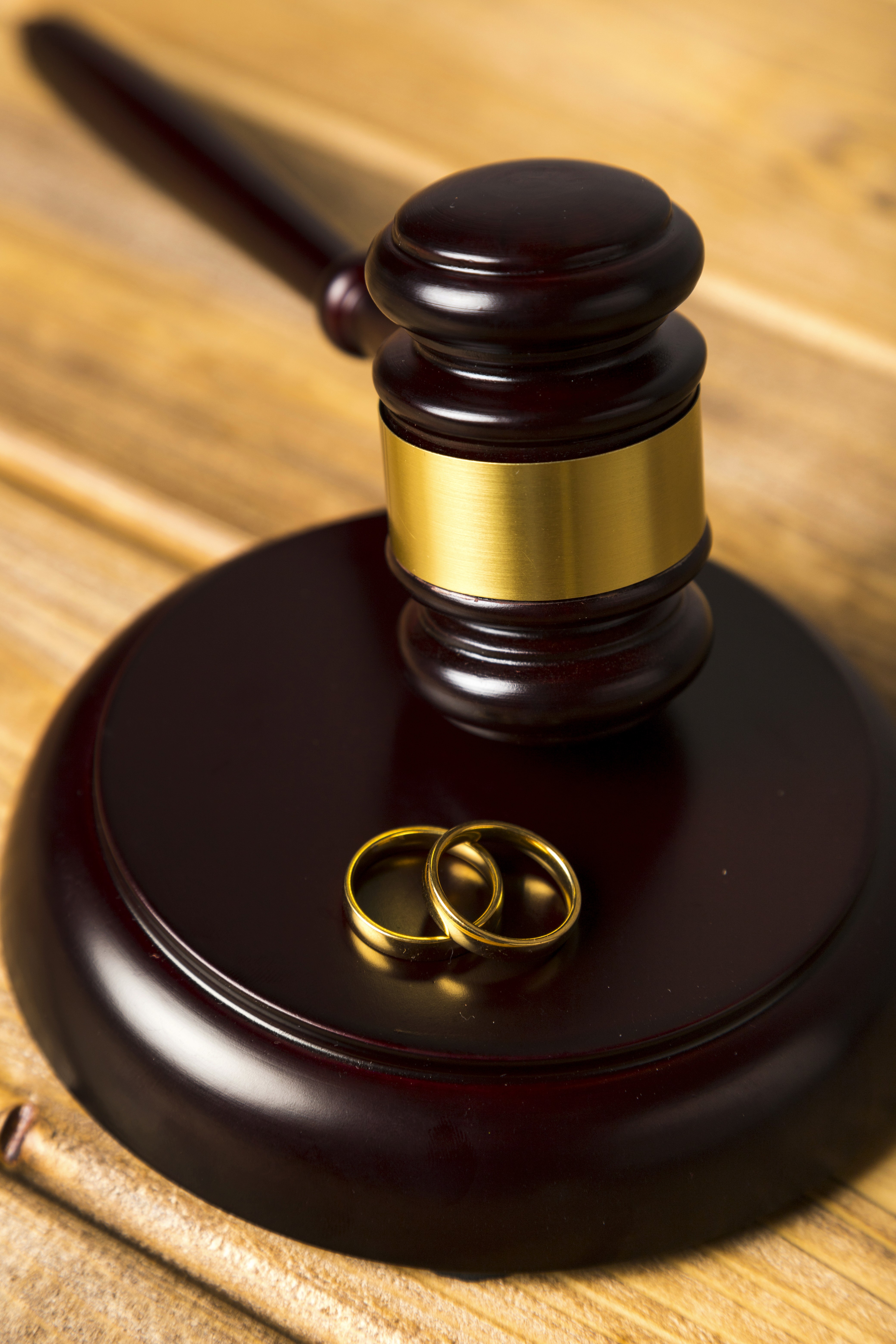 What are the specific grounds for divorce such as adultery, attempt on life, desertion, and mental illness? Requirements and details of specific divorce causes according to the Turkish Civil Code.