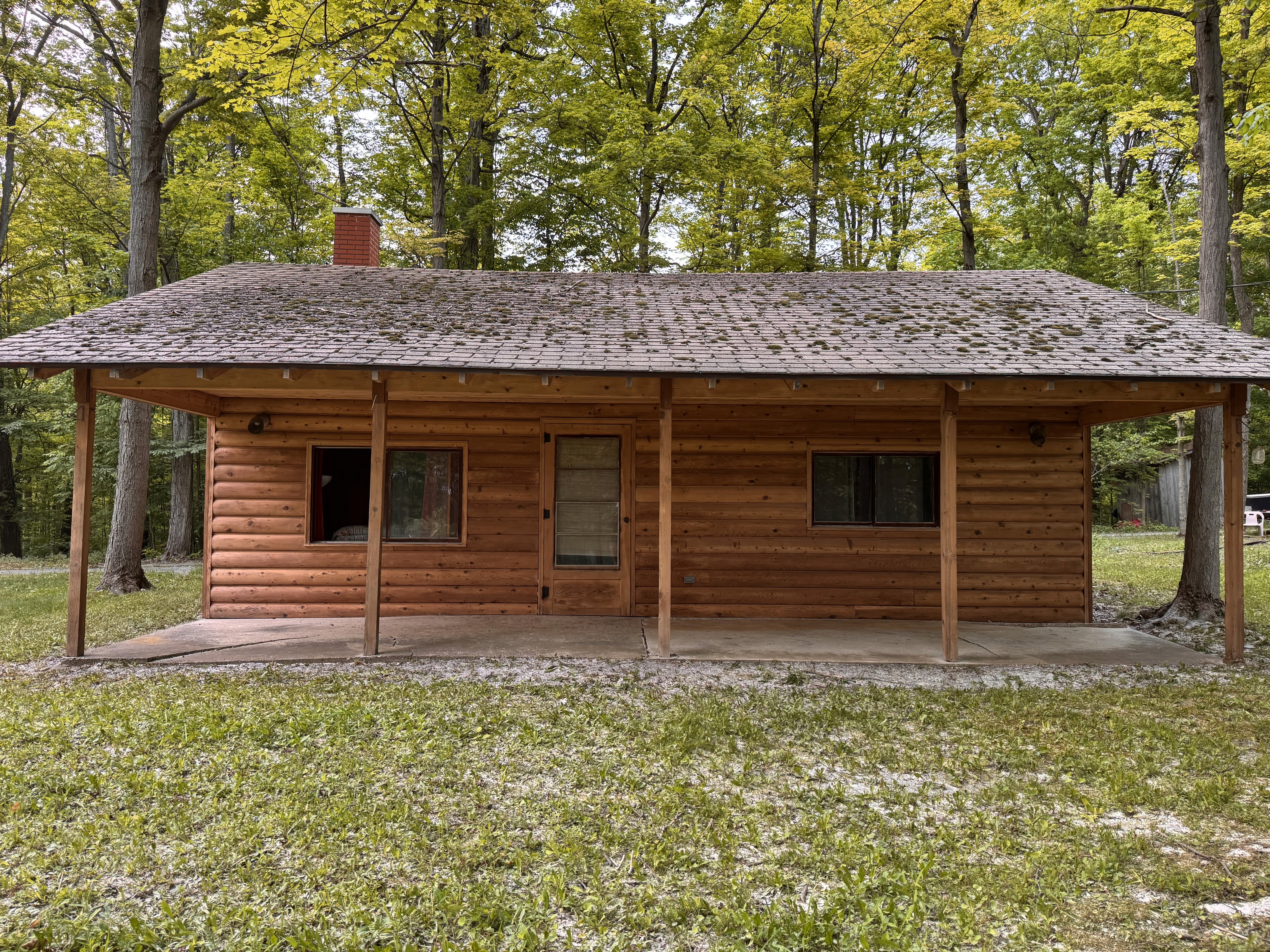 Log cabin sandblasting by Rochester Sandblasting