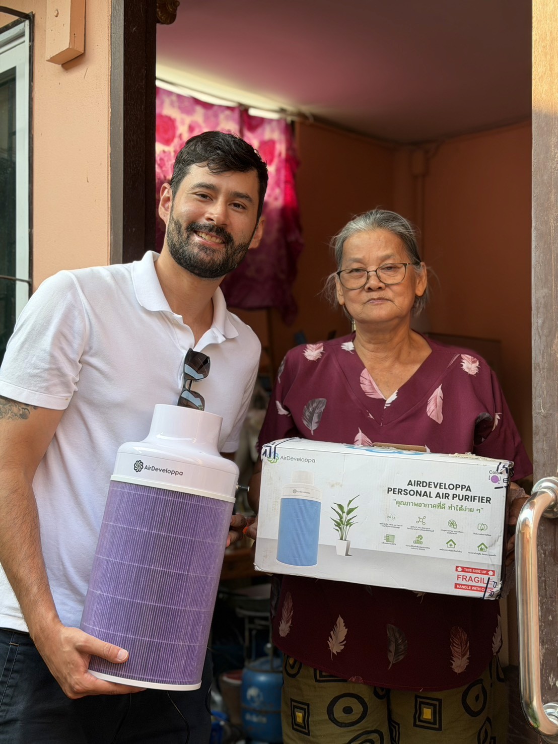 red and white plastic straw