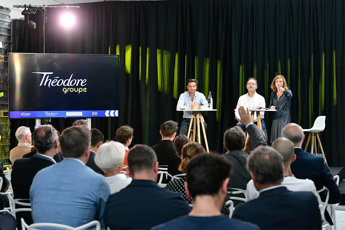 Dirigeants sur scène lors colloque professionnel — photographie événementielle Lille Nord | Anteale Yann Manac’h 2025