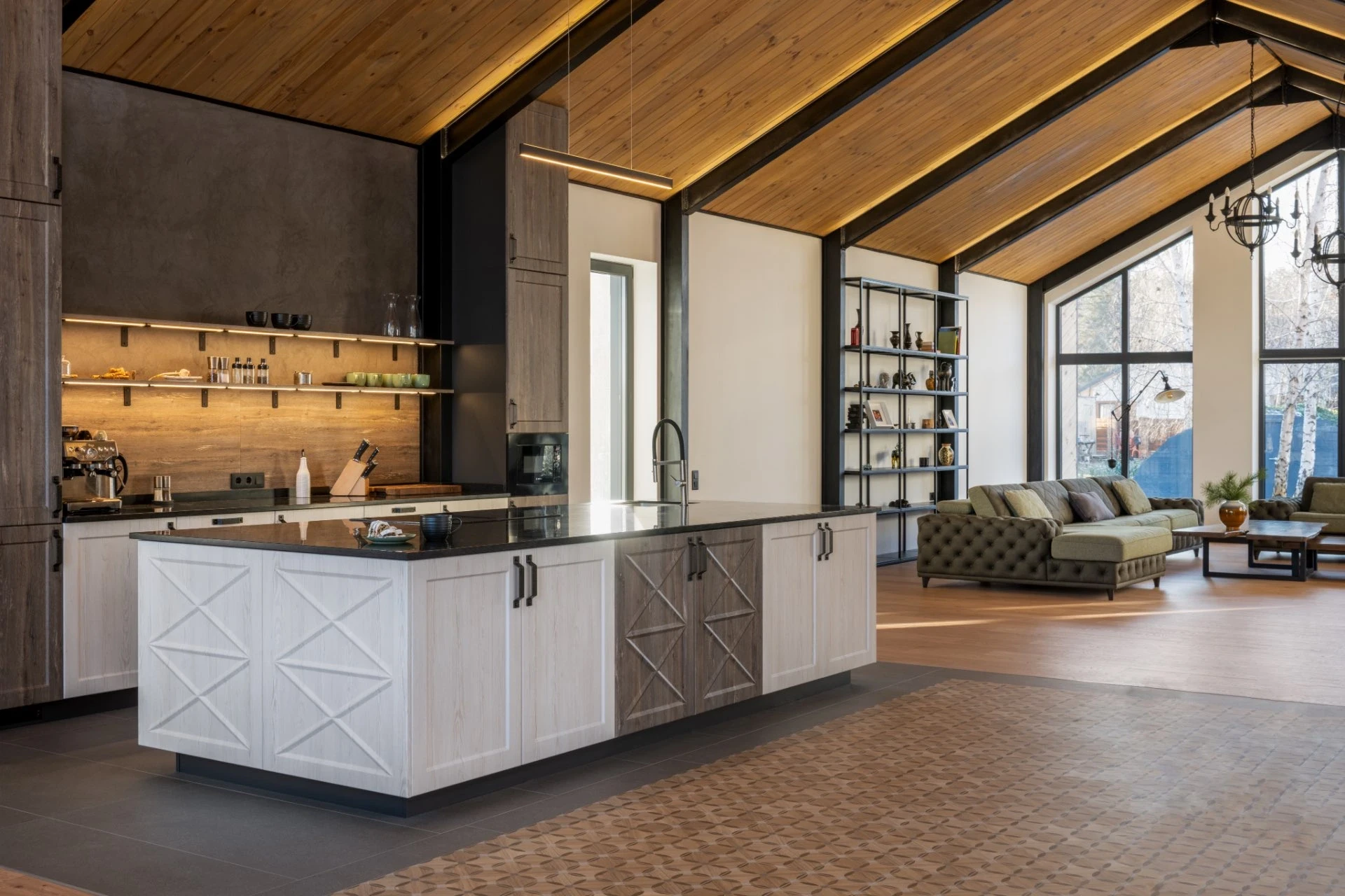 Дизайн просторої кухні в стилі лофт з дерев'яною стелею та великим островом. Меблі за індивідуальним розміром для приватного будинку, Київ.