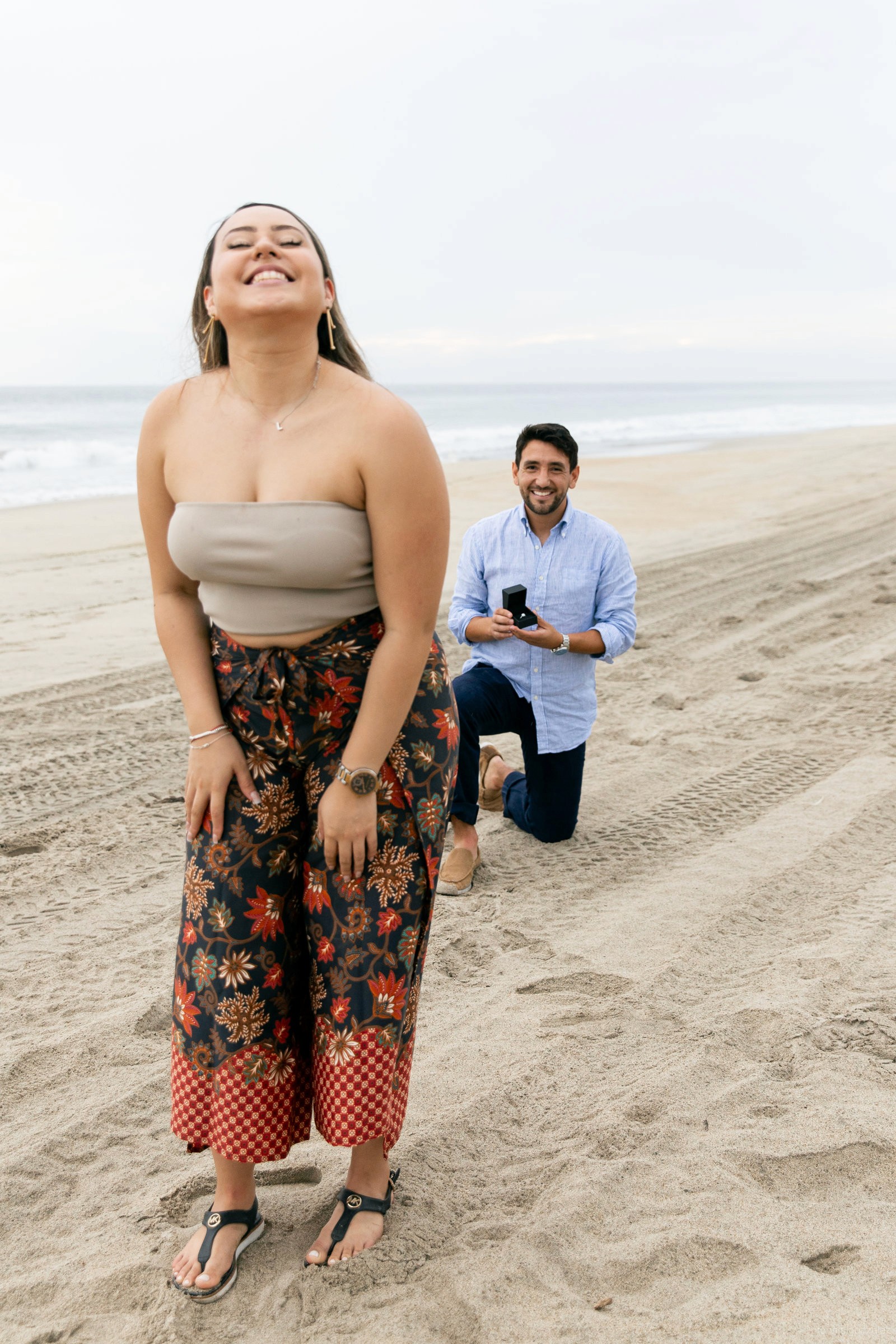 Sesión fotográfica de propuesta de matrimonio en la costa de Oaxaca
