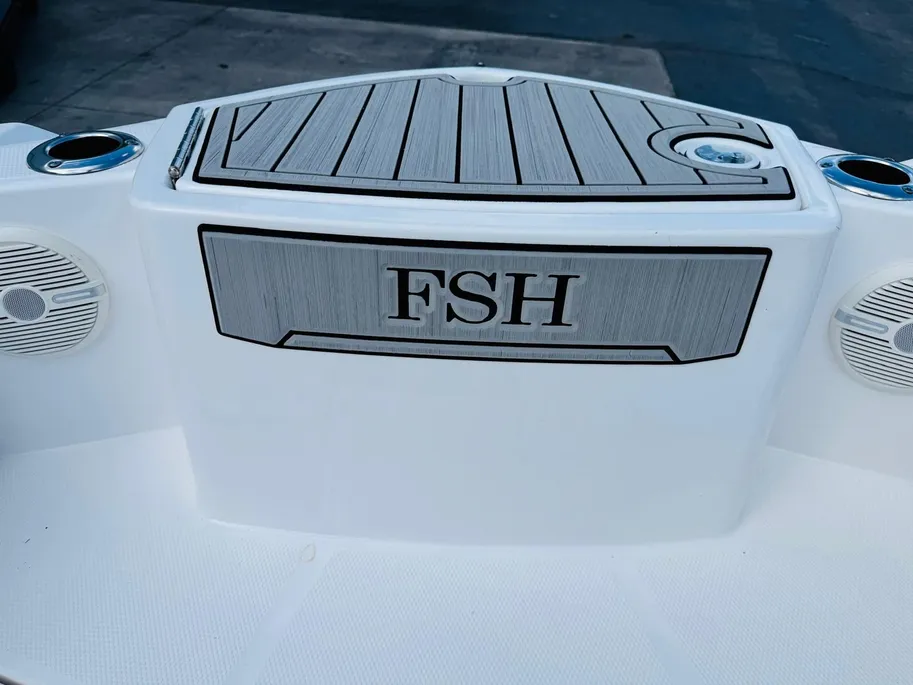 Boat thumbnail 5