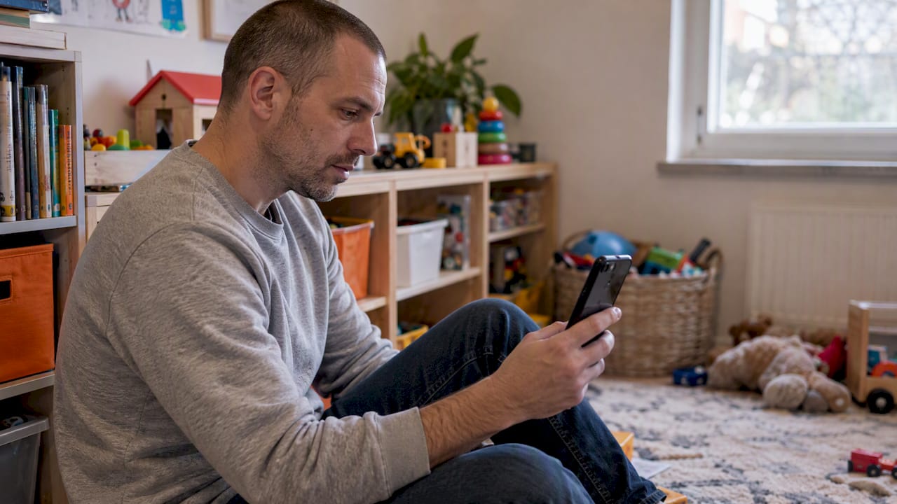 Father recording a child’s attempted word