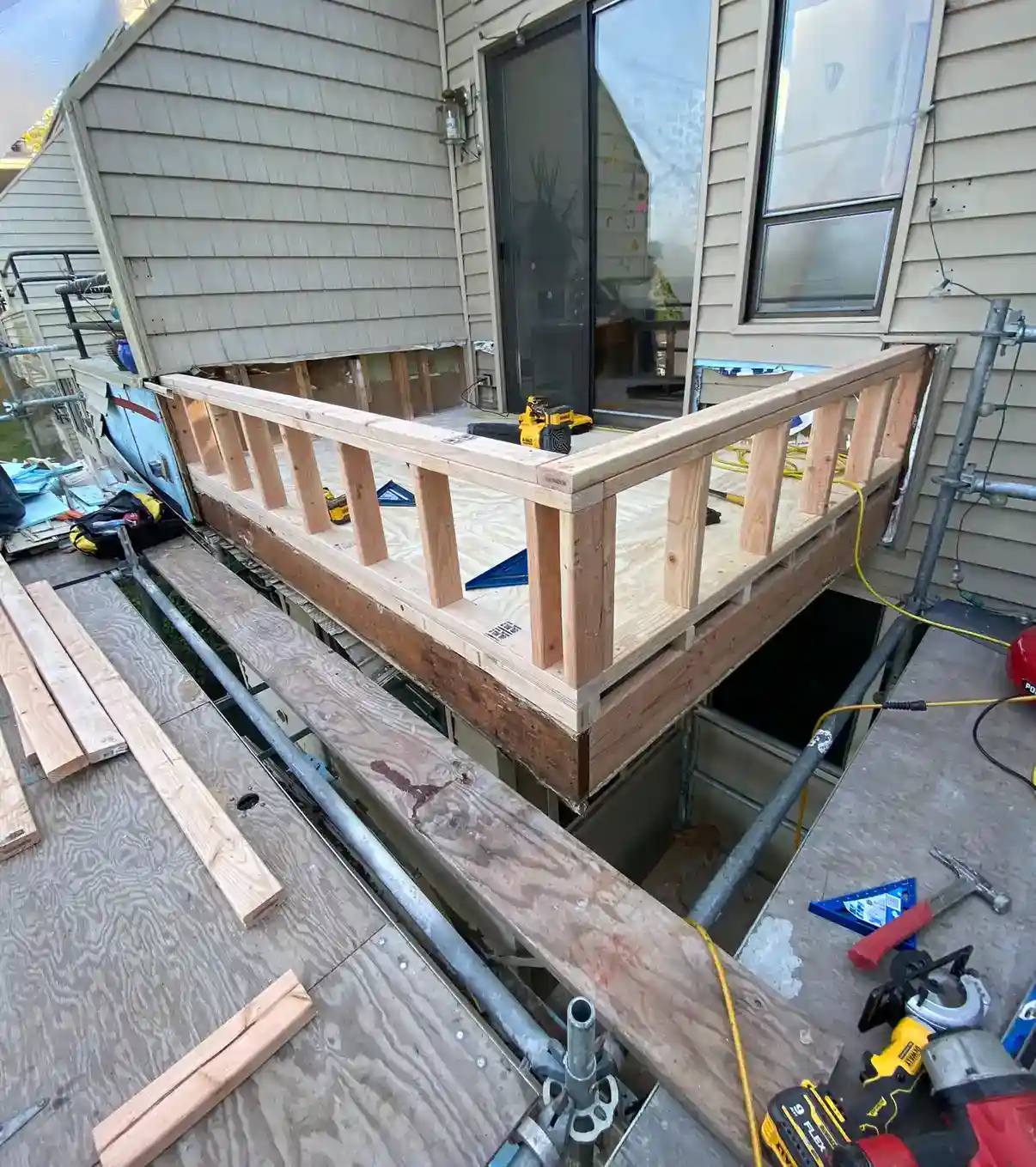 Seattle Deck Contractors - Building Beautiful, Long-Lasting Decks