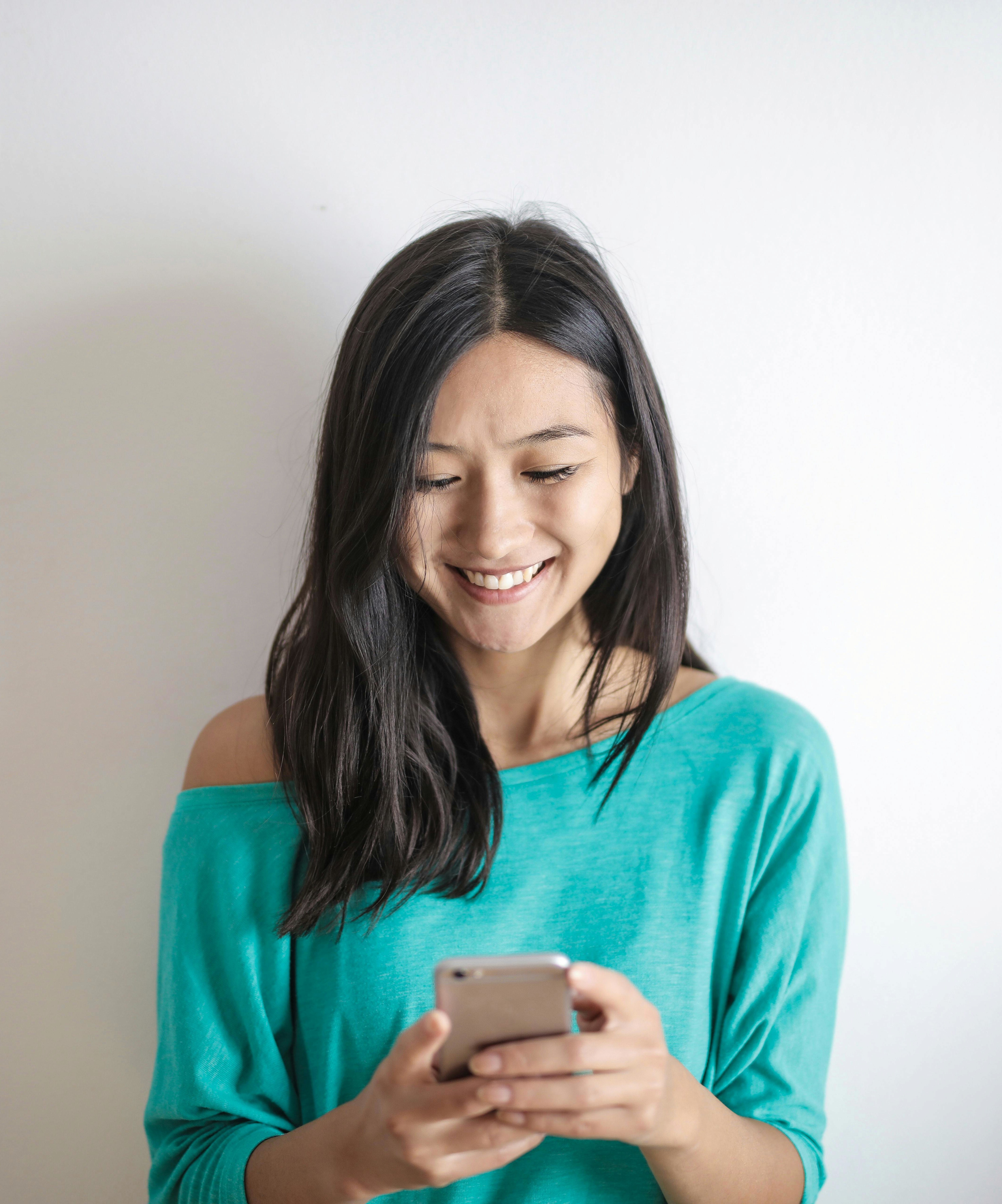person managing their expenses on a laptop