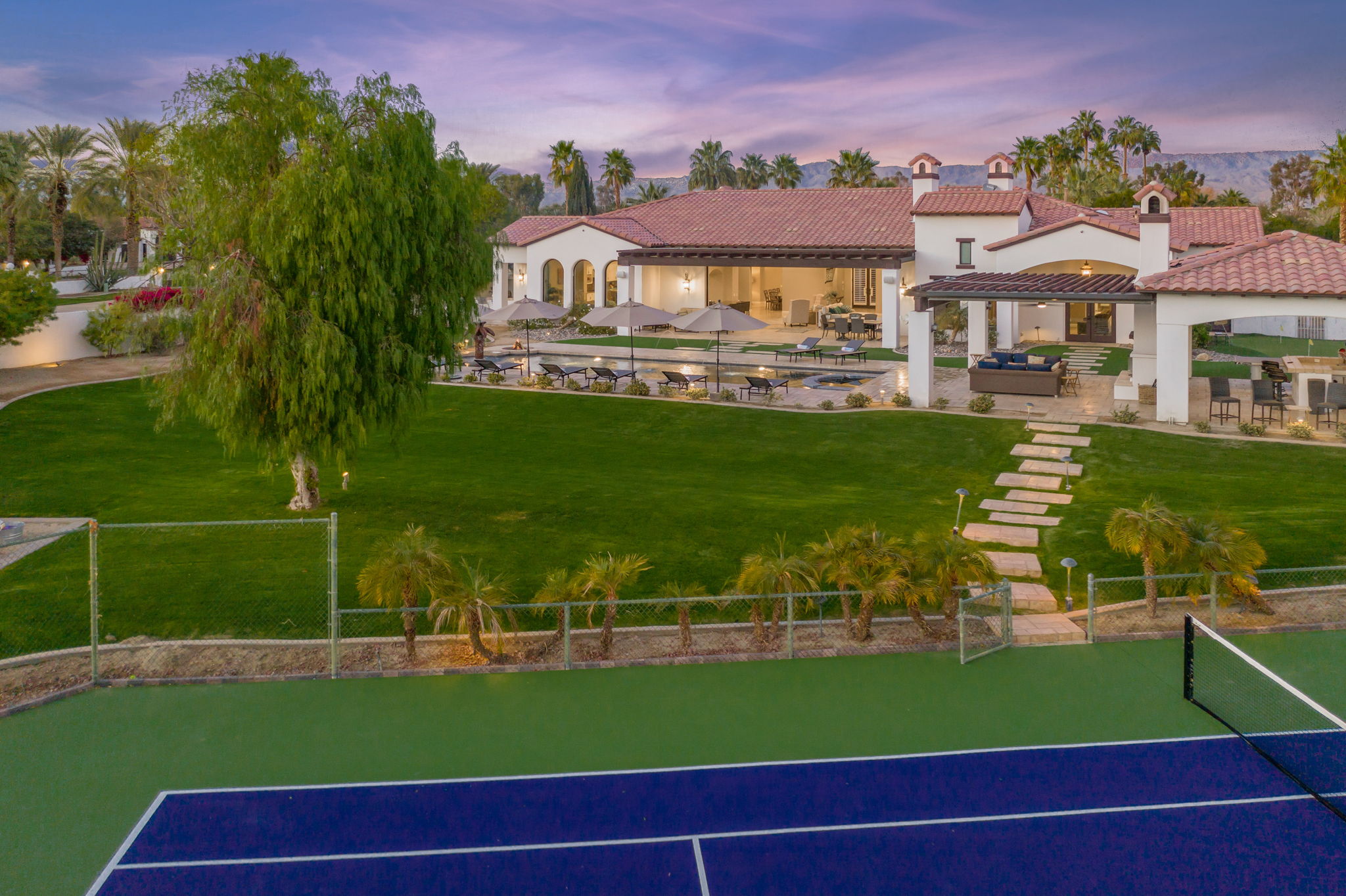 Here comes the alt text