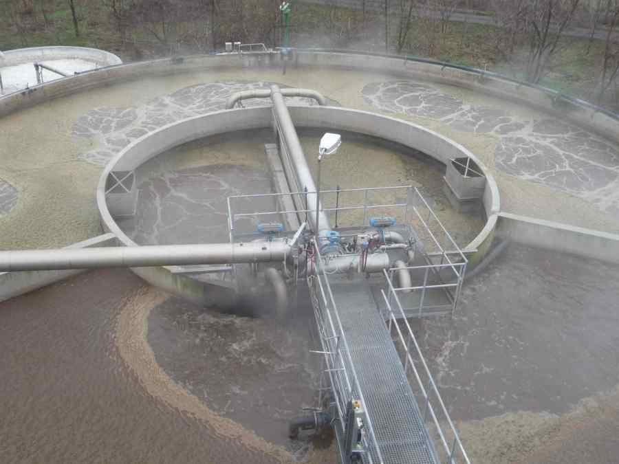 Circular dissolved air flotation unit at the ATEV wastewater treatment plant, Mátyásdomb, Hungary