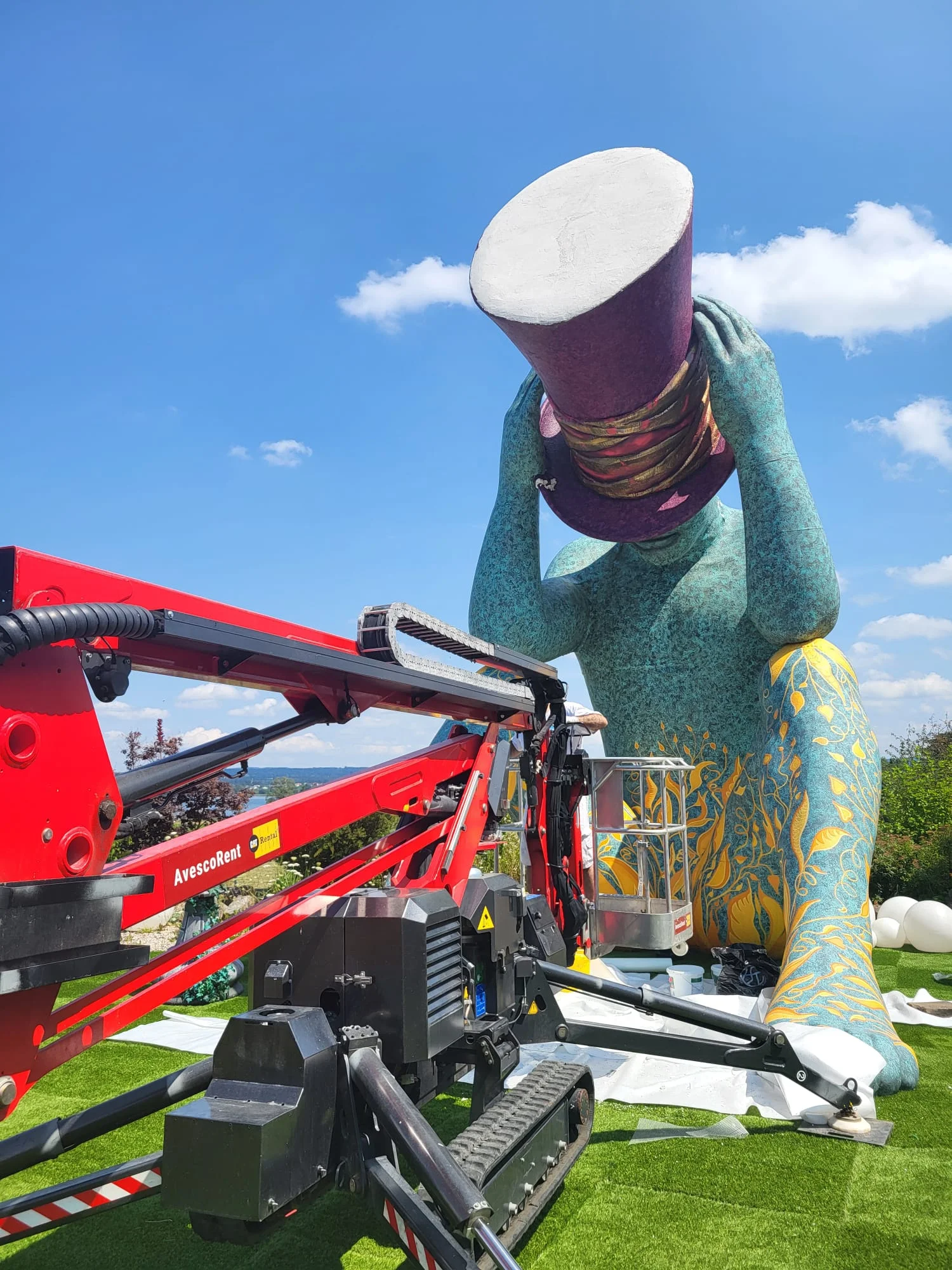 Neu gestrichene Wunderland Figur Malerarbeiten Maur Zürich