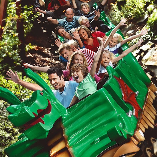 デンマーク、ビルンのレゴランド®：ビルンでの2日間チケット