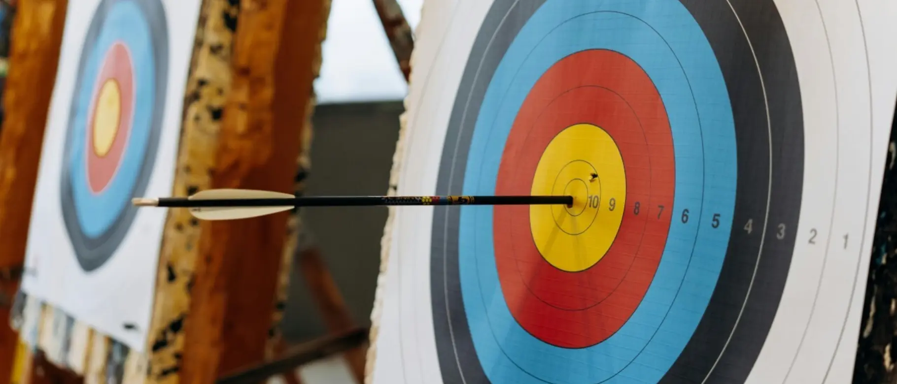 Target with an arrow in the centre as a symbol for science-based climate targets and reduction pathways under SBTi.