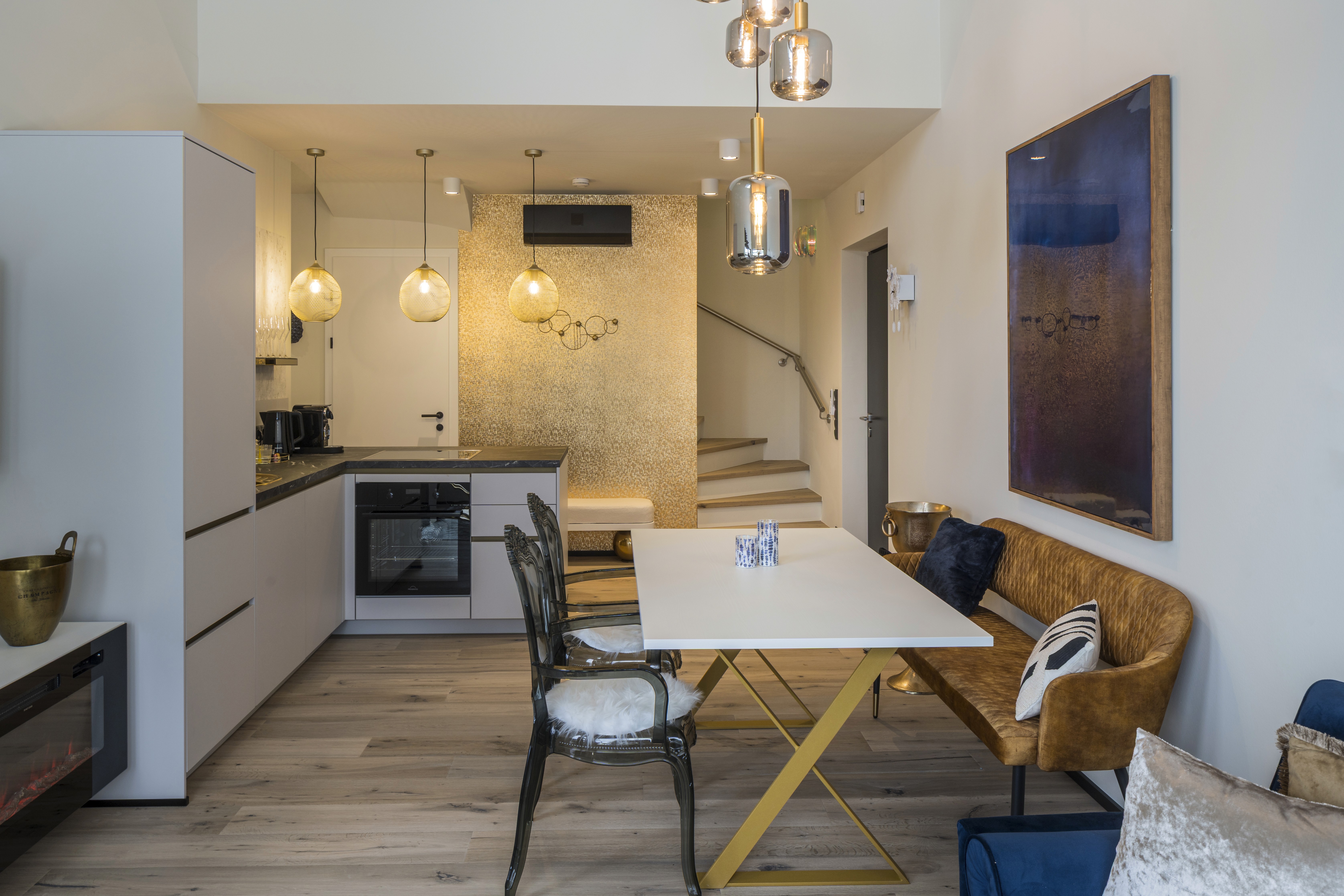 mid-range-view-of-the-villa-s-private-beach-entran