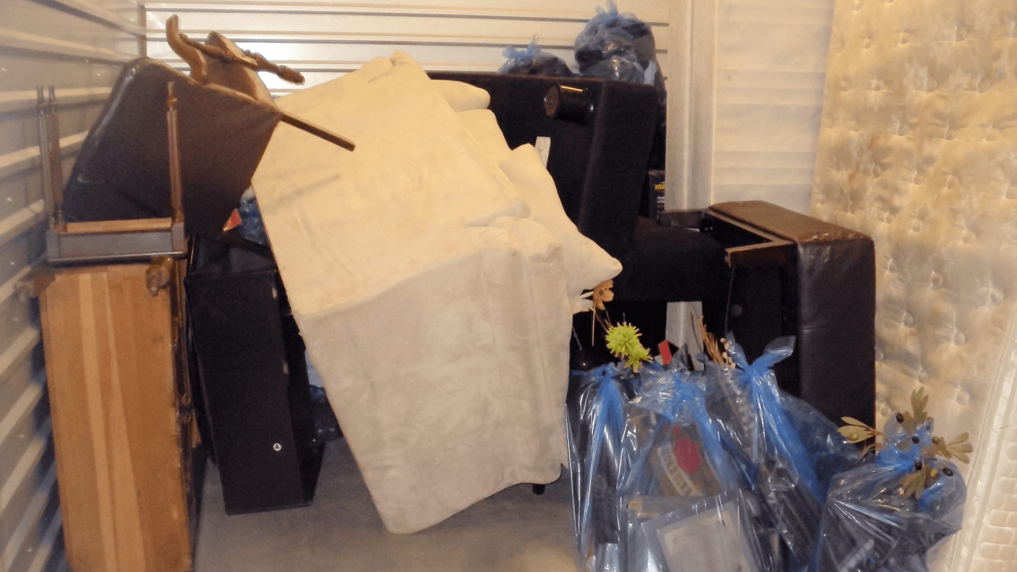 junk removal service in Austin Texas removing furniture and trash