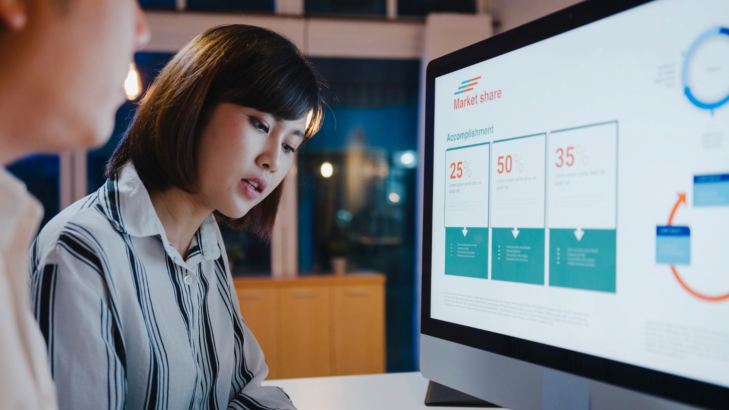 行政工作量減少 80% 效益圖示 - 自動化建檔與通知大幅降低人工負擔 | Illustration of 80% reduction in administrative workload - Automation in member filing and notifications significantly reduces manual effort