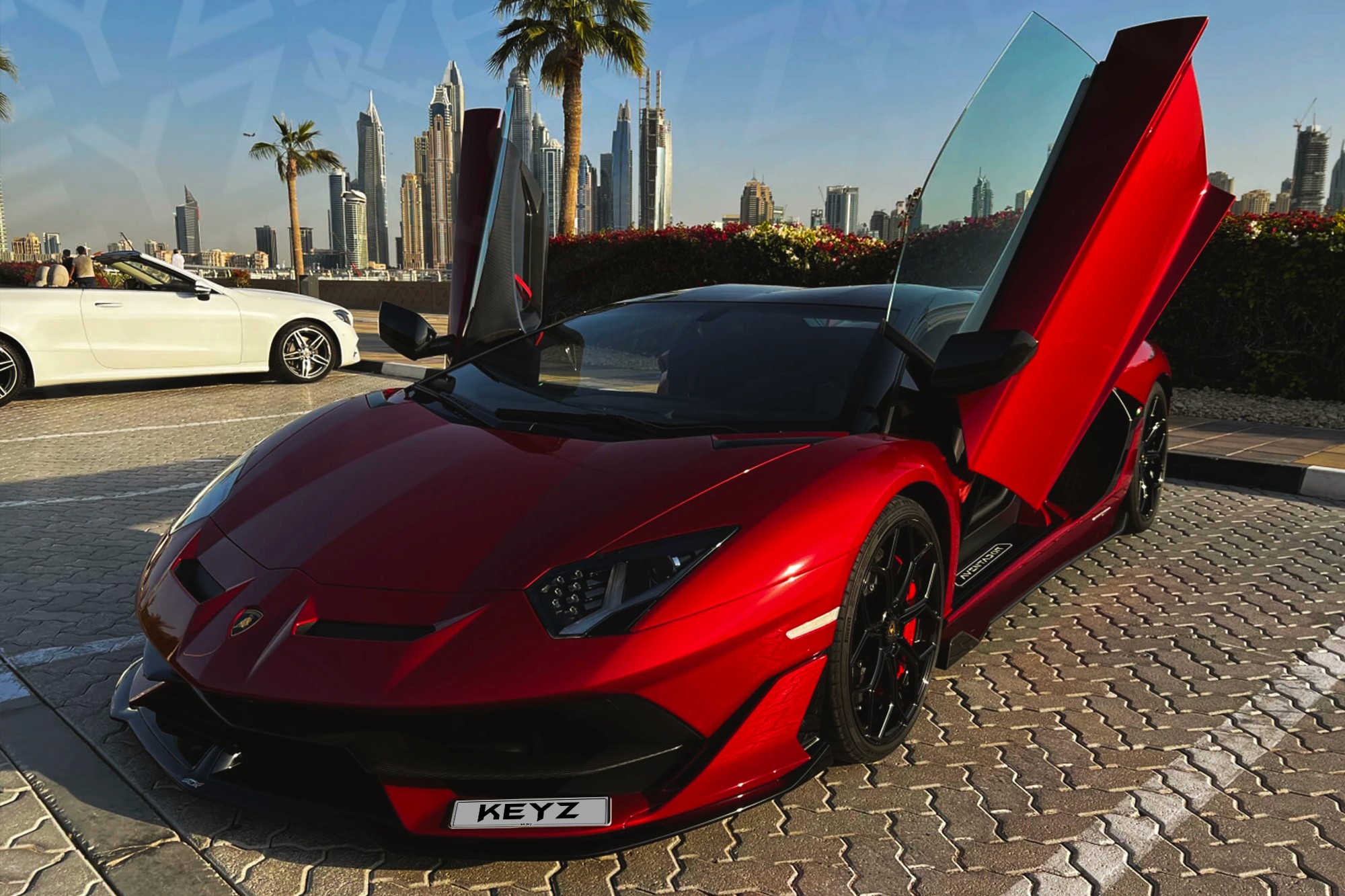 Vue extérieure Lamborghini Aventador SVJ Rouge – Location Supercar à Dubaï | Keyz Rent