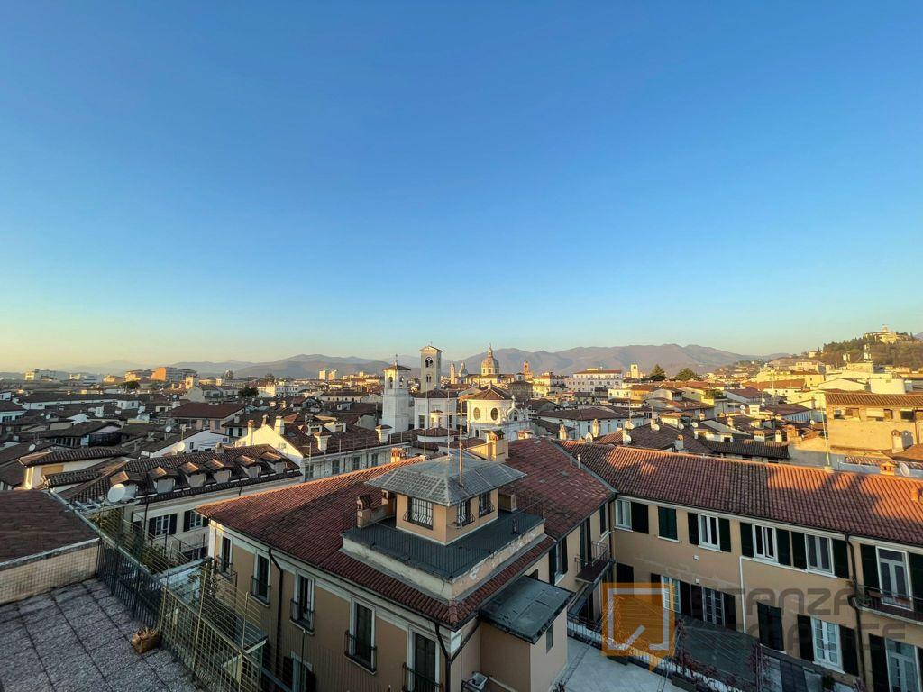 Stanza di 18 mq in Corso Martiri della Libertà, Brescia