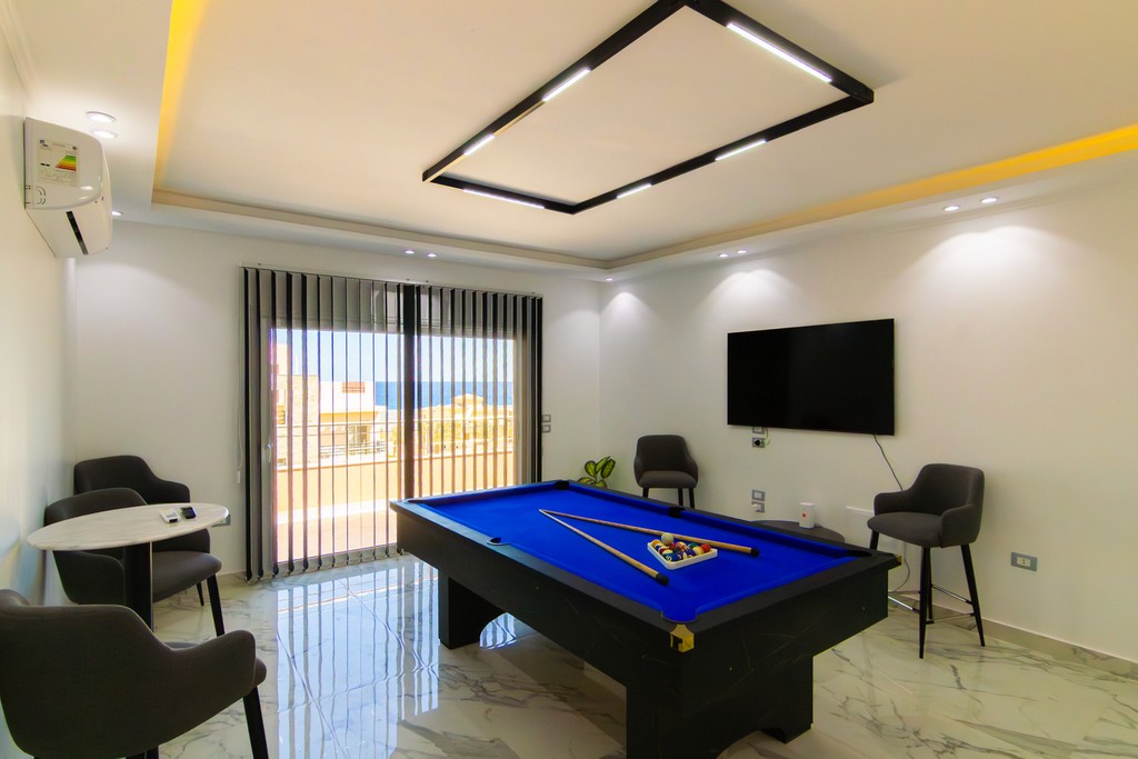 black and white wooden table and chairs