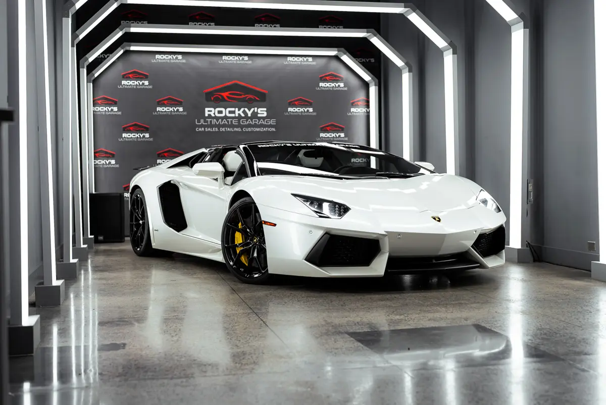 2016 Lamborghini Aventador LP700-4 Roadster