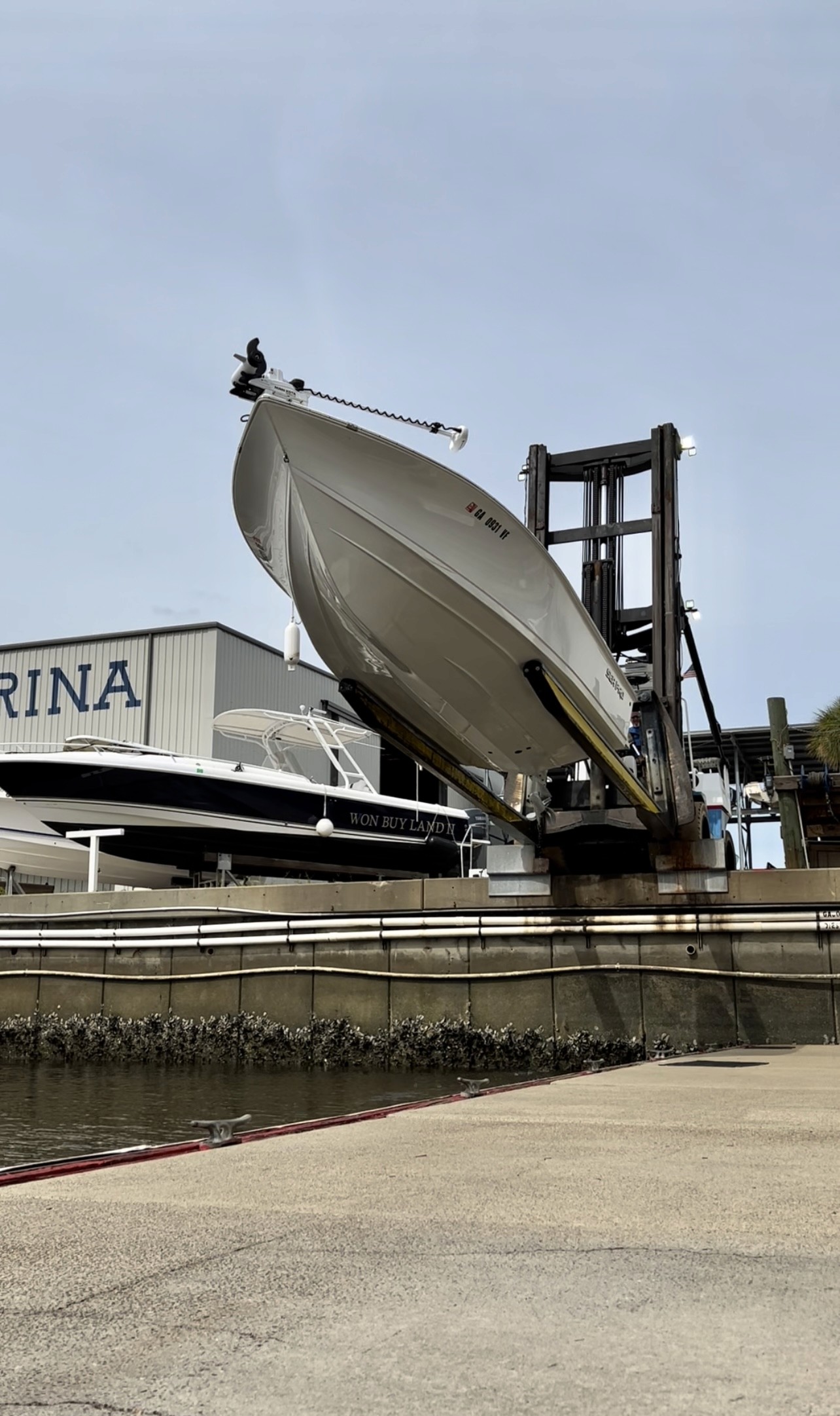 boat lift amelia island marina