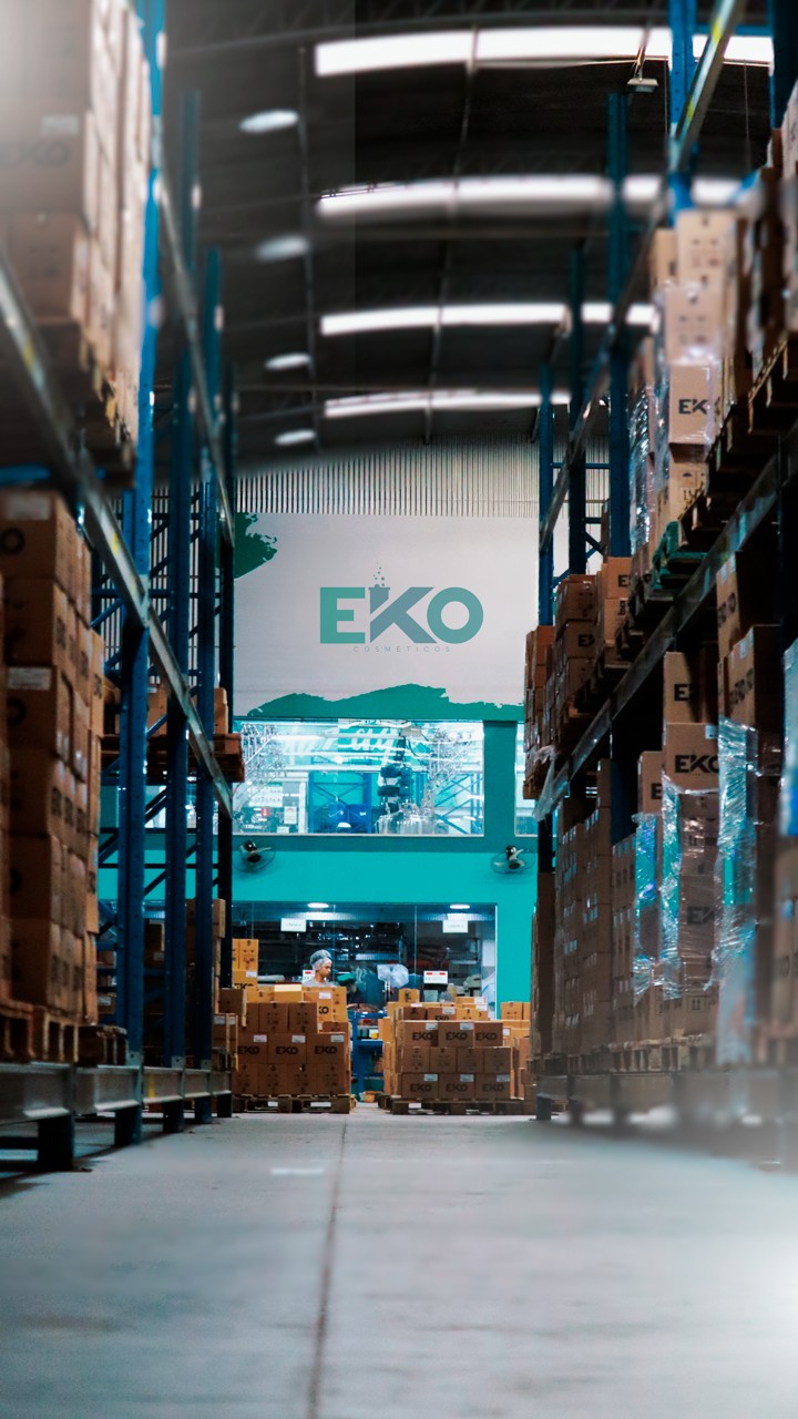 Concetrated triathlete grayscale