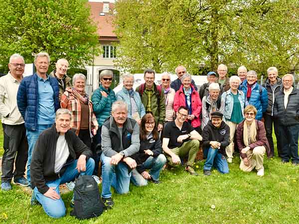 Groupe de visiteurs posant à la fin de la visite de l'Expo Digger.