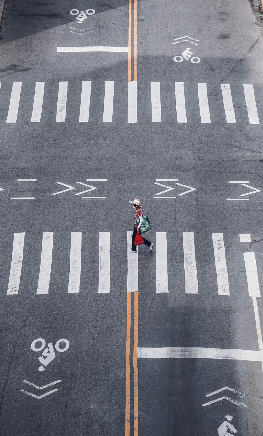 Retro-style portrait photography with "still life"