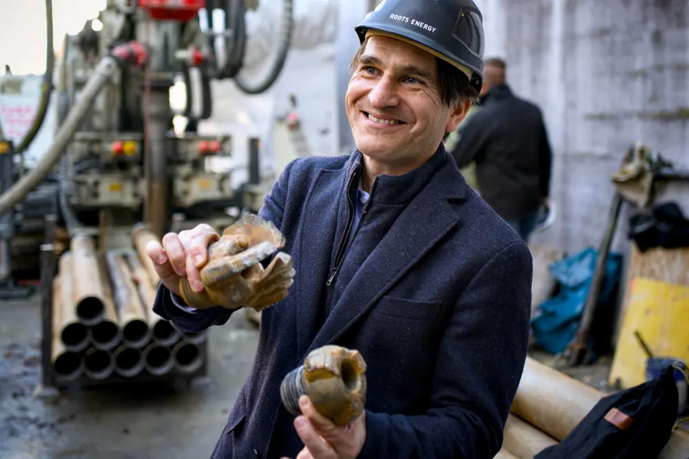 Roots Hub mit hybrider Wärmequelle  aus stiller Luftwärme und Erdwärme