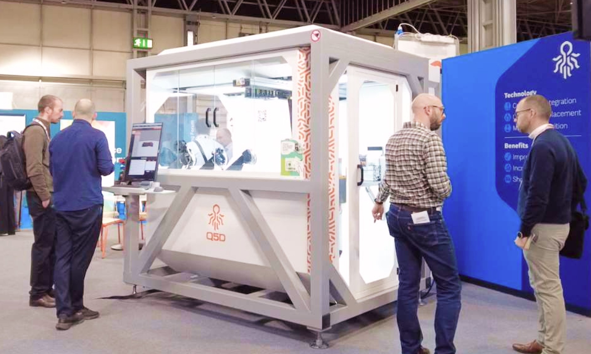 A photo of a manufacturing cell at an exhibition